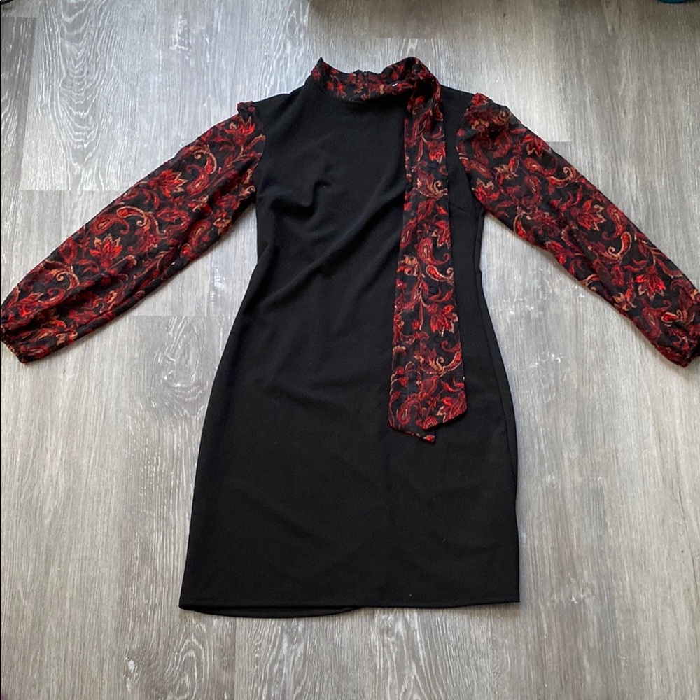 Glamour Black and Red Sheath Dress with Bishop Sleeves, Size 6